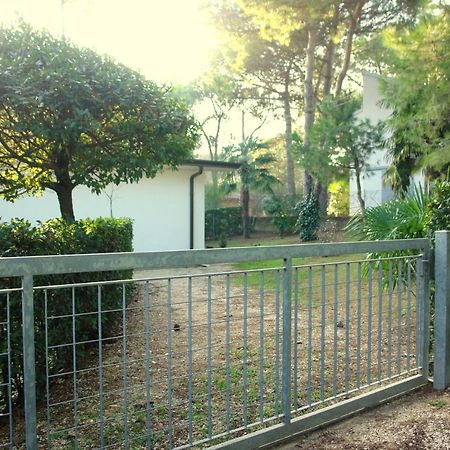 Villa A Lignano Con 2 Camere E Giardino 利尼亚诺萨比亚多罗 外观 照片