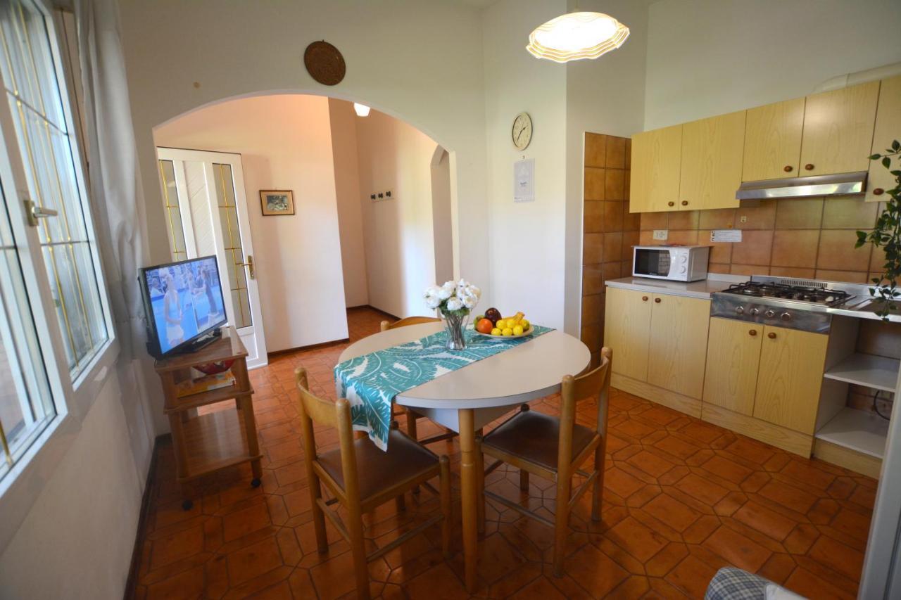 Villa A Lignano Con 2 Camere E Giardino 利尼亚诺萨比亚多罗 外观 照片
